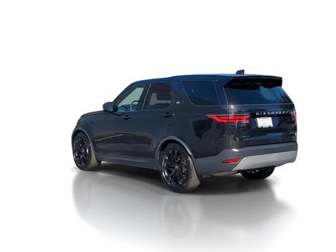 Certified 2024 Land Rover Discovery S image 6