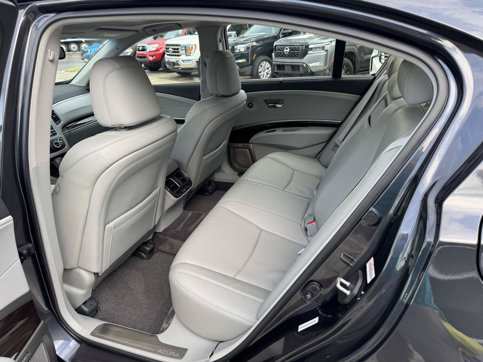 Used 2014 Acura RLX w/ Advance Package FWD image 7