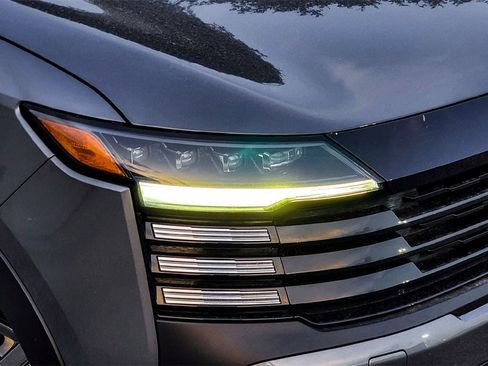 New 2025 Nissan Kicks S image 2