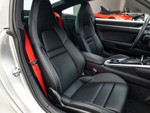 Used 2020 Porsche 911 Carrera image 27