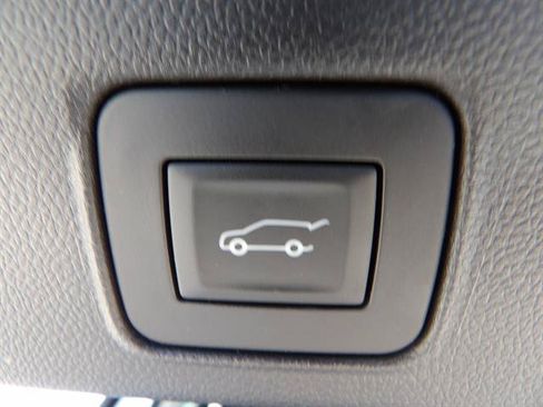Certified 2026 Chevrolet TrailBlazer LT w/ Convenience Package FWD image 35