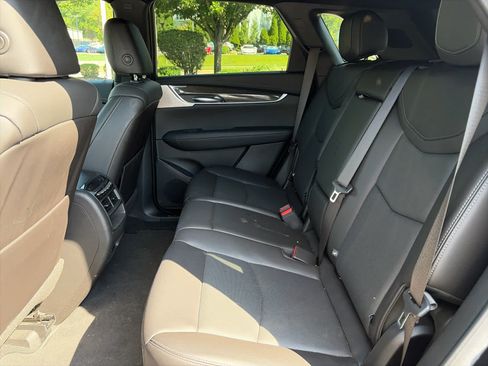Used 2023 Cadillac XT5 Sportv AWD/4WD image 9