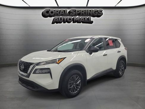 Certified 2021 Nissan Rogue S FWD image 3