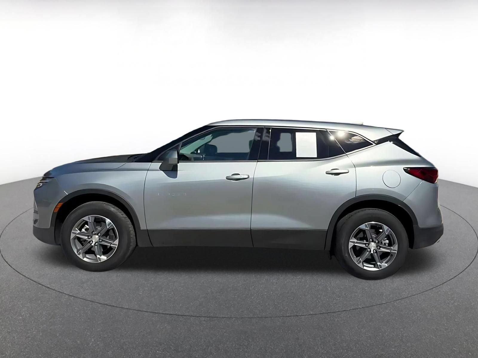 Used 2026 Chevrolet Blazer LT FWD image 8