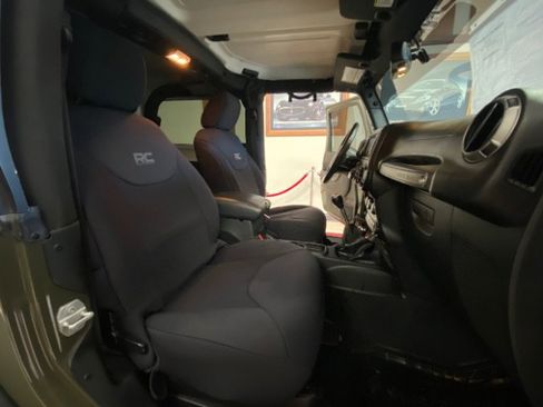 Used 2016 Jeep Wrangler Sport AWD/4WD image 11