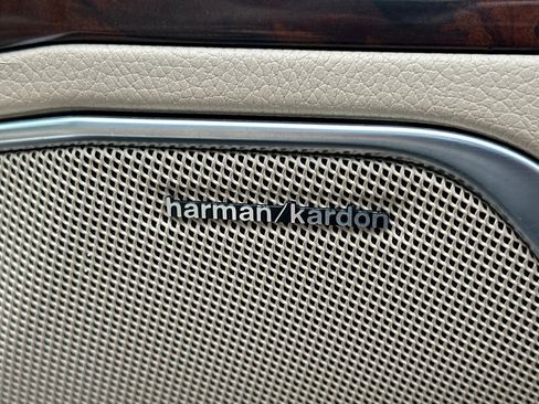 Used 2015 Mercedes-Benz SL 63 AMG image 41