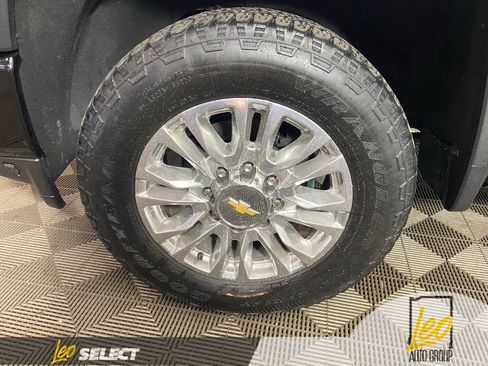 Used 2021 Chevrolet Silverado 2500 High Country w/ Z71 Off-Road Package AWD/4WD image 24
