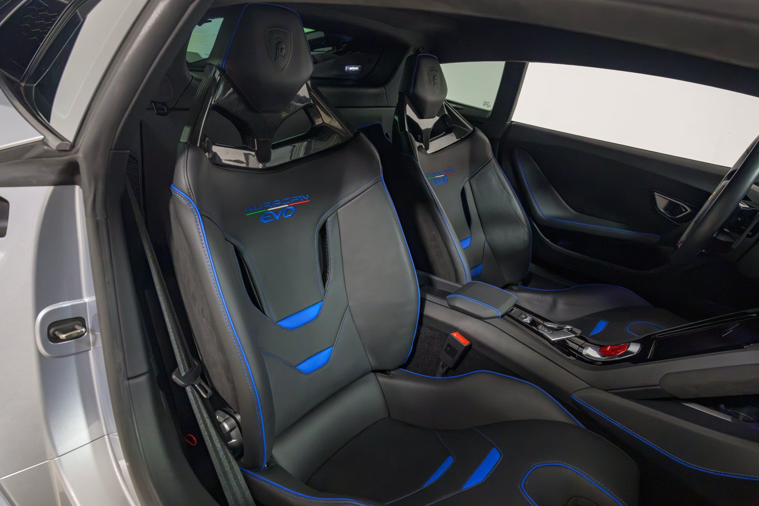 Used 2023 Lamborghini Huracan EVO RWD image 24