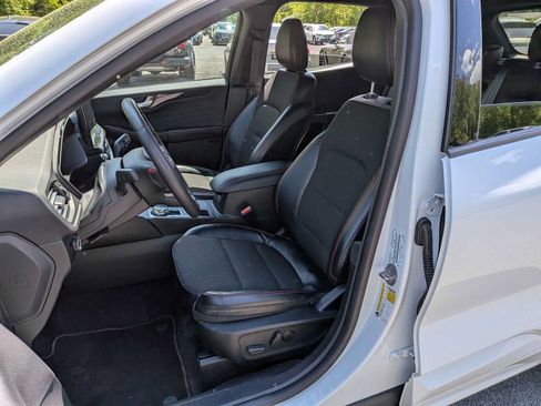 Used 2023 Ford Escape ST-Line AWD/4WD image 7