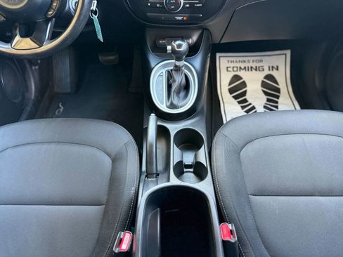Used 2018 Kia Soul + FWD image 29