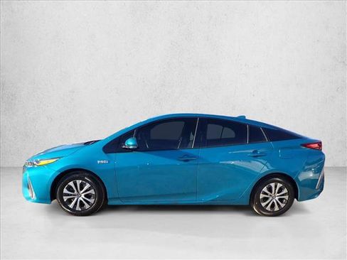 Used 2020 Toyota Prius Prime LE image 2