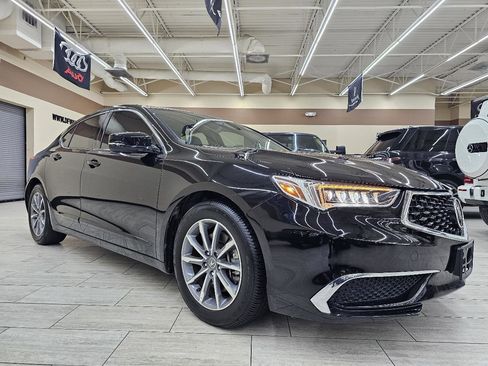 Used 2018 Acura TLX w/ Technology Package FWD image 4