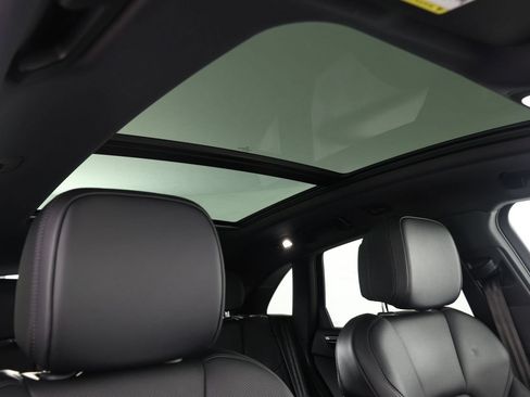 Certified 2026 Porsche Macan AWD/4WD image 25