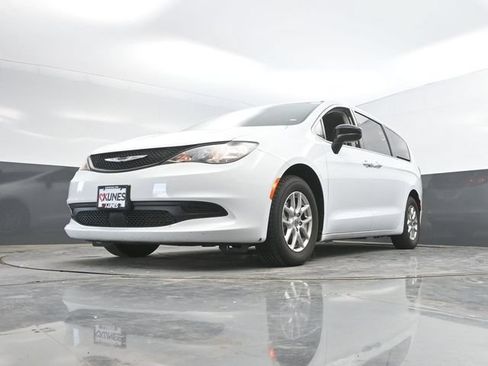 Used 2024 Chrysler Voyager LX FWD image 47