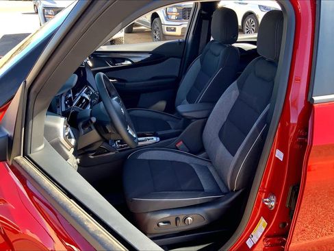 Used 2026 Chevrolet TrailBlazer LT w/ Convenience Package image 8