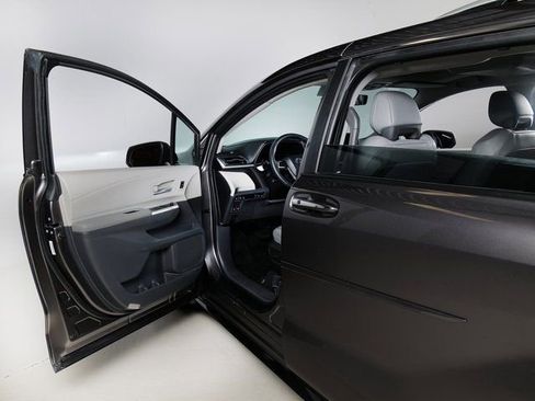 Used 2023 Toyota Sienna Limited AWD/4WD image 23