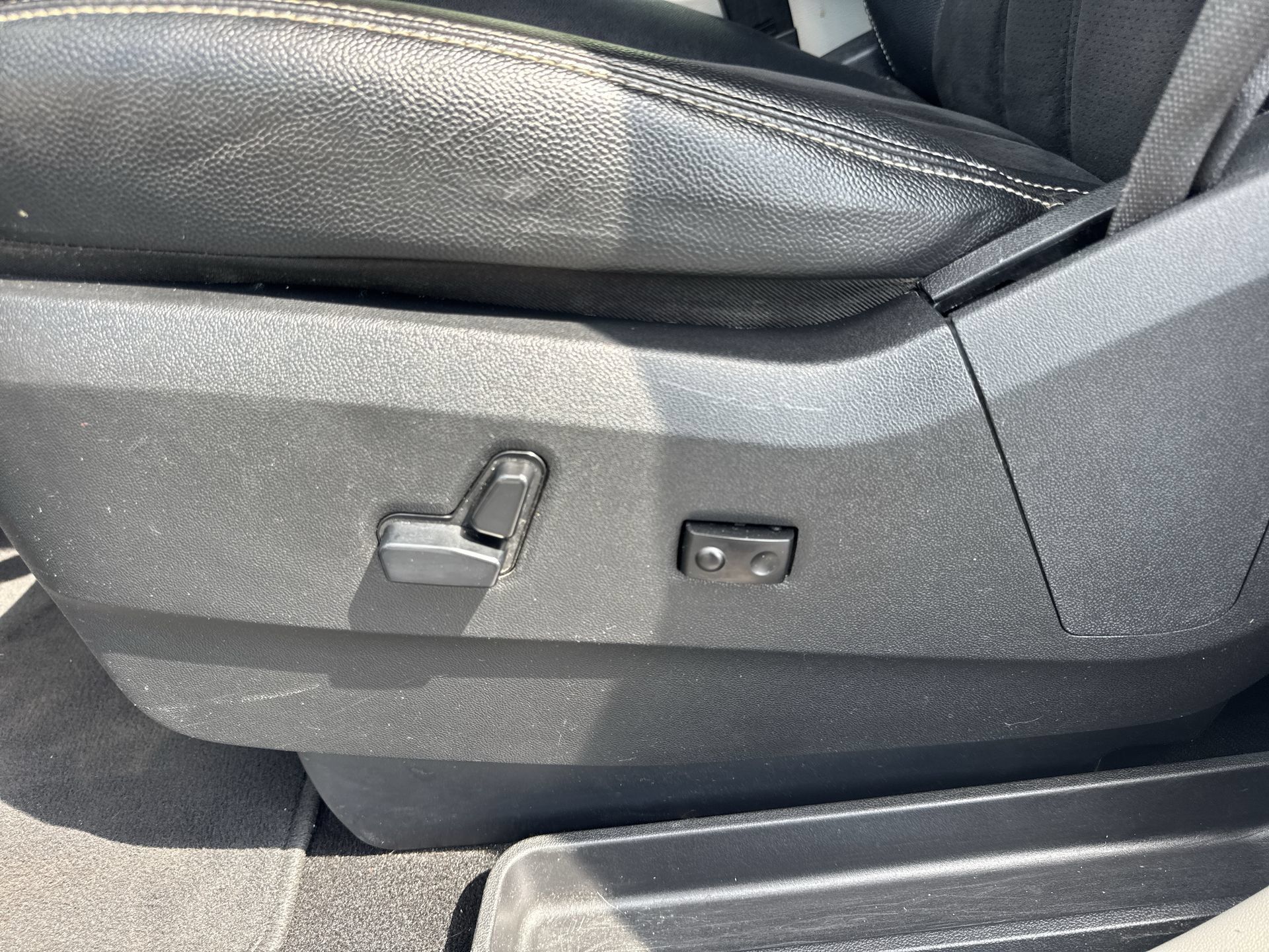 Used 2019 Dodge Grand Caravan SXT FWD image 12