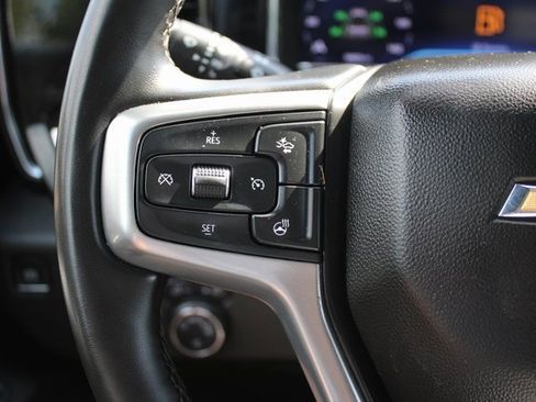 Used 2025 Chevrolet Silverado 1500 LT image 9