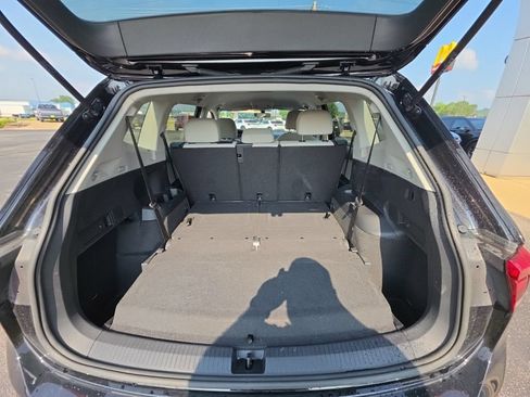 Used 2023 Volkswagen Tiguan S FWD image 33