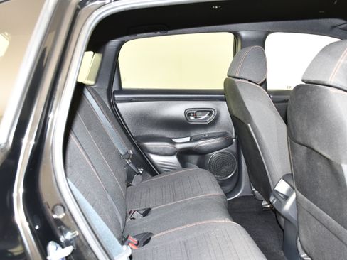 Certified 2025 Honda HR-V Sport image 36