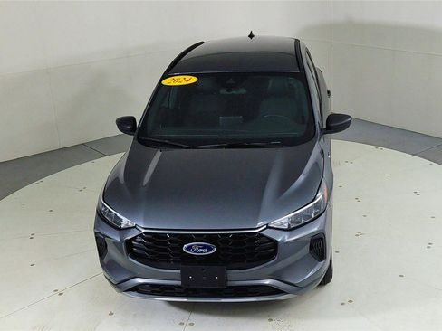 Used 2024 Ford Escape ST-Line image 14