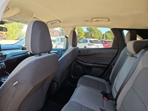 Used 2022 Ford Escape SE w/ Convenience Package image 16