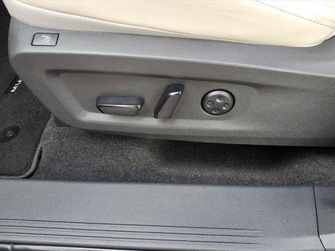 Used 2025 Nissan Murano Platinum w/ Cargo Package image 17