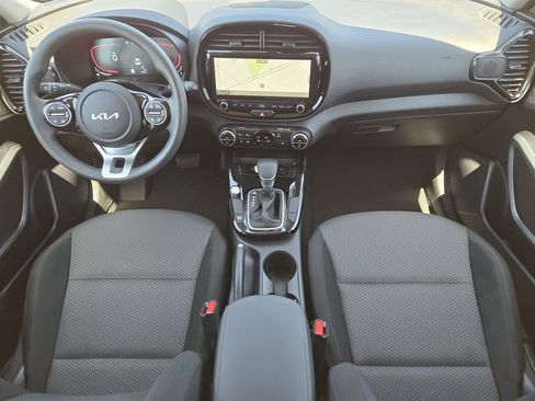 Used 2025 Kia Soul S FWD image 21