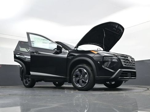 Certified 2026 Nissan Rogue SV FWD image 50