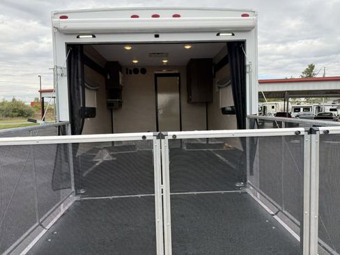 Used 2023 Ford E-450 and Econoline 450 Super Duty w/ Motorhome Prep Package image 9