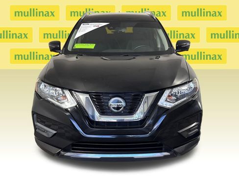 Used 2019 Nissan Rogue SV w/ Premium Package image 15