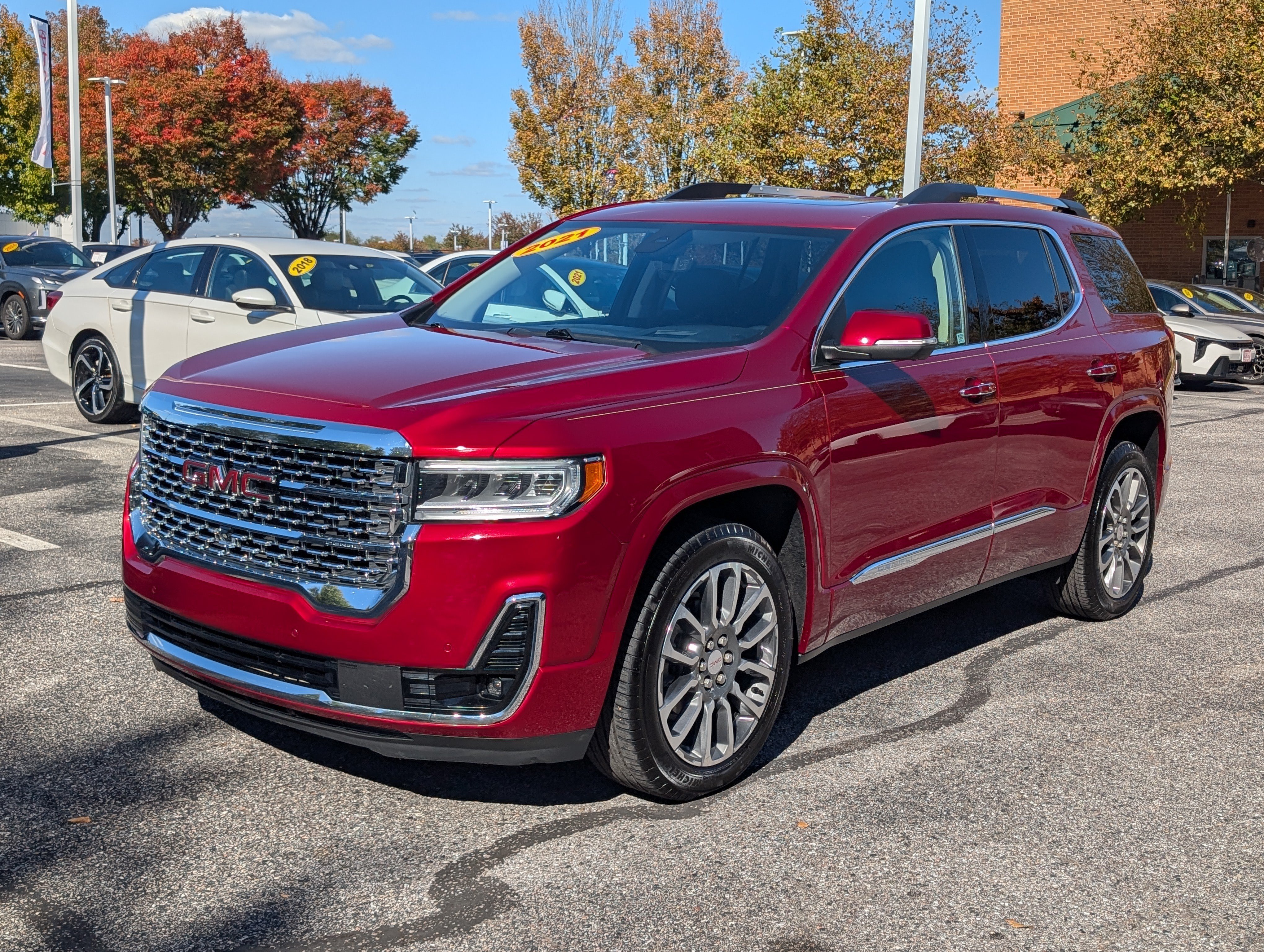Used 2021 GMC Acadia Denali w/ Denali Ultimate Package AWD/4WD image 7