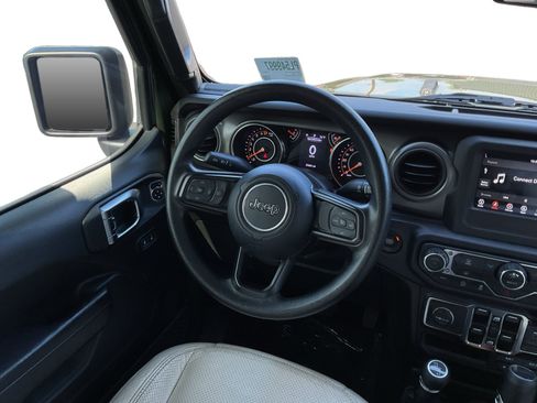 Used 2023 Jeep Gladiator Sport AWD/4WD image 11