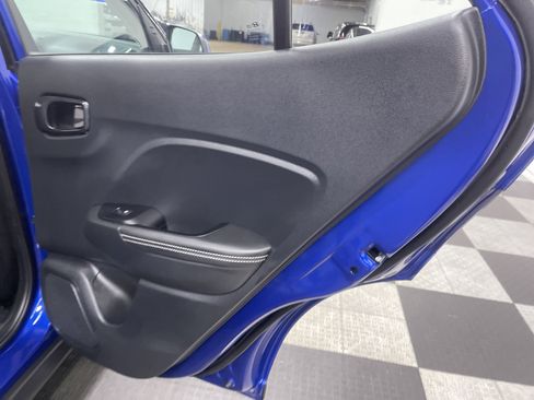 Used 2023 Hyundai Venue Limited image 19