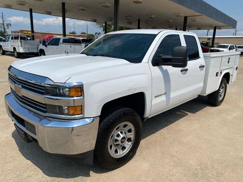 Used 2016 Chevrolet Silverado 3500 W/T RWD image 1