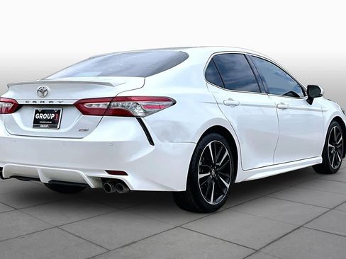 Used 2018 Toyota Camry XSE FWD image 13