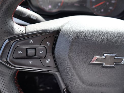 Used 2024 Chevrolet Trax RS w/ Driver Confidence Package image 30