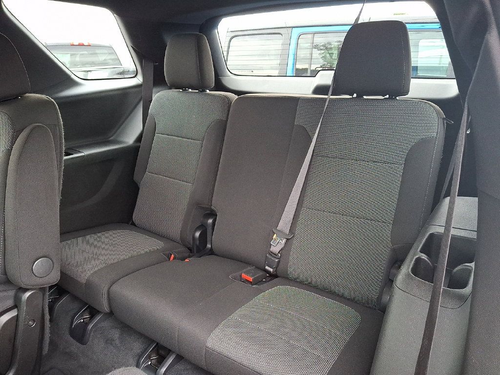 Used 2023 Chevrolet Traverse LT AWD/4WD image 14
