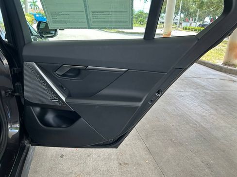 Used 2025 BMW i5 eDrive40i RWD image 33