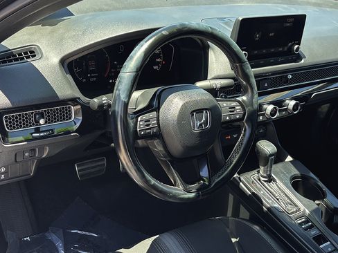 Used 2023 Honda Civic Sport image 9
