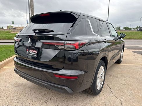 New 2026 Mitsubishi Outlander ES AWD/4WD image 4