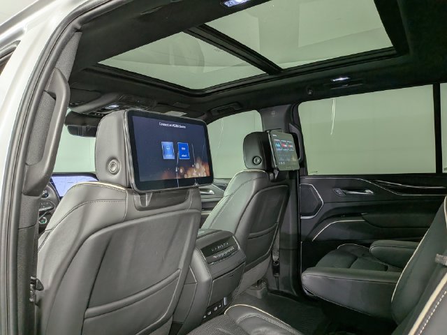 Certified 2024 Cadillac Escalade ESV Sport w/ LPO, ONYX Package AWD/4WD image 28
