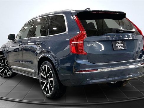 Certified 2024 Volvo XC90 B6 Ultimate w/ Lounge Package image 14