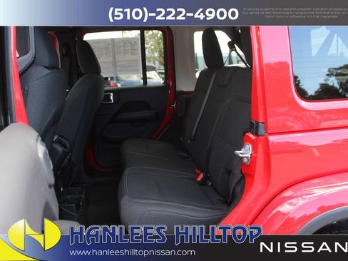 Used 2025 Jeep Wrangler Unlimited Sahara AWD/4WD image 12