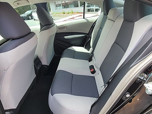 Certified 2025 Toyota Corolla LE FWD image 22