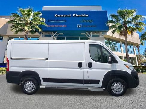 Used 2025 RAM ProMaster 2500 w/ U-Haul Equipment Group FWD image 4