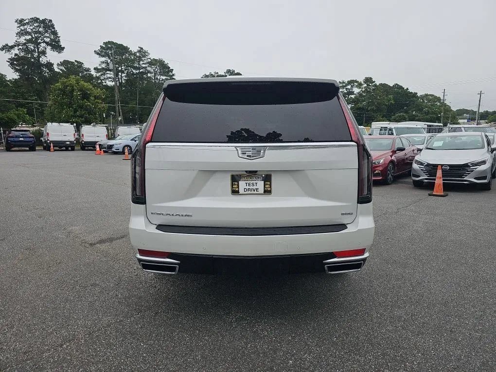 Used 2021 Cadillac Escalade Premium Luxury Platinum RWD image 7