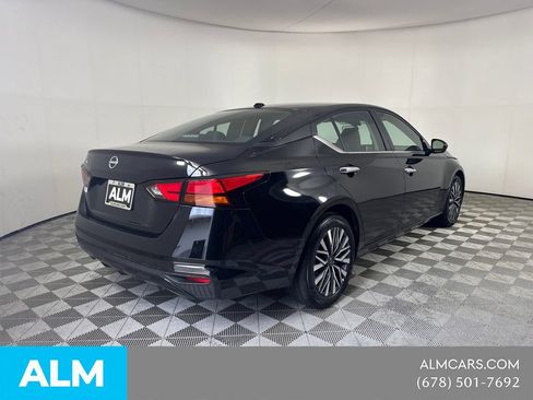 Used 2025 Nissan Altima 2.5 SV FWD image 6