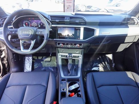 New 2025 Audi Q3 2.0T Premium image 26