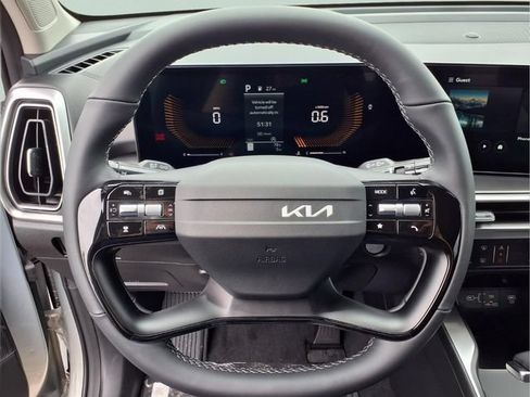 New 2026 Kia Sorento LX FWD image 8